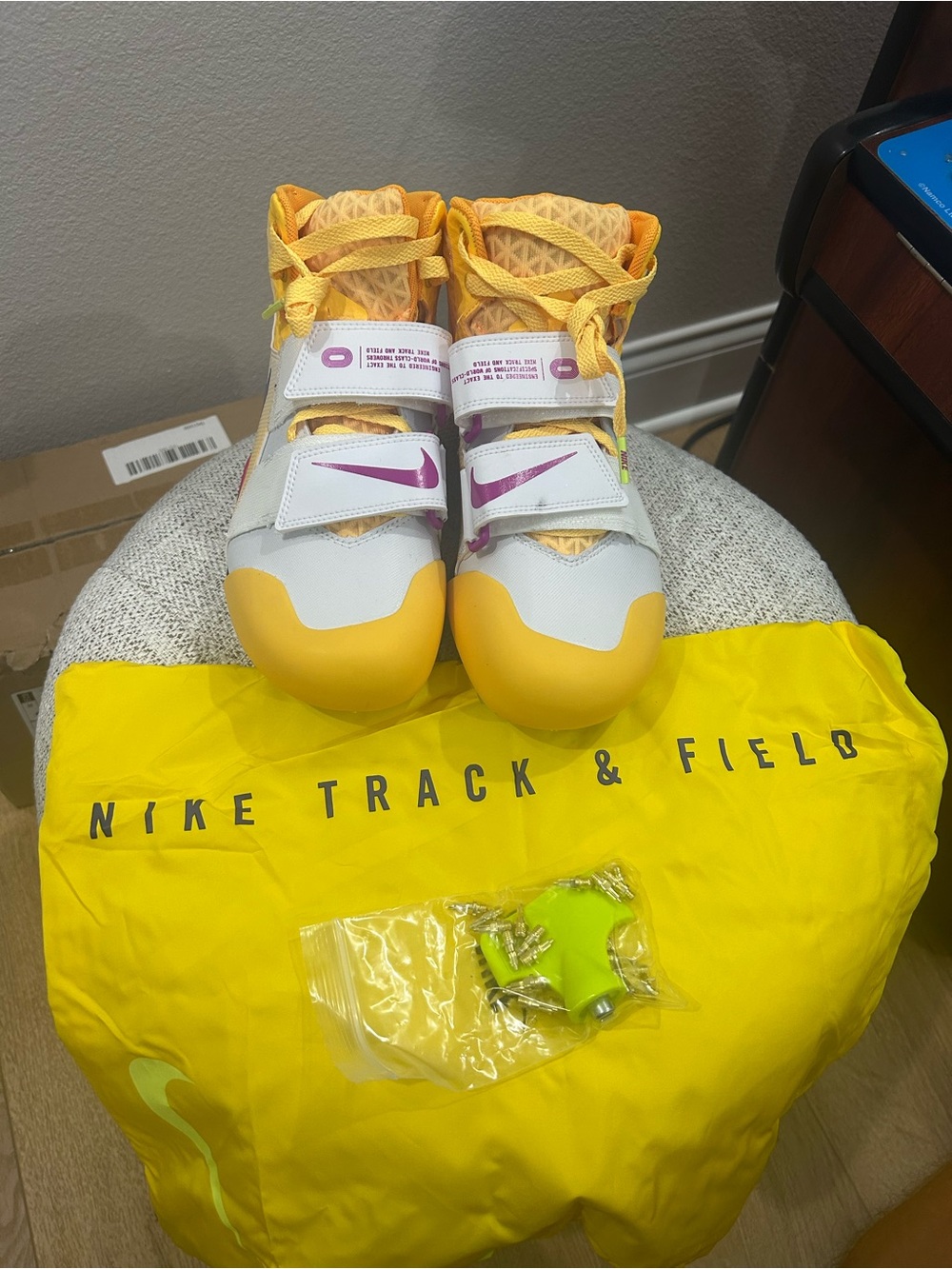 Nike Javelin Elite 3 Track Shoes Size 8.5